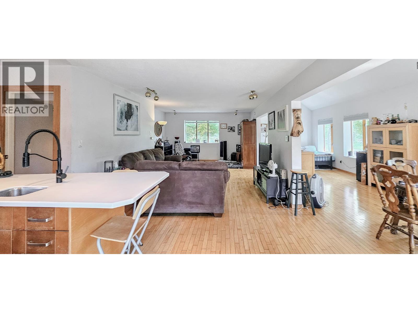 3560 Island Pond Road - 15