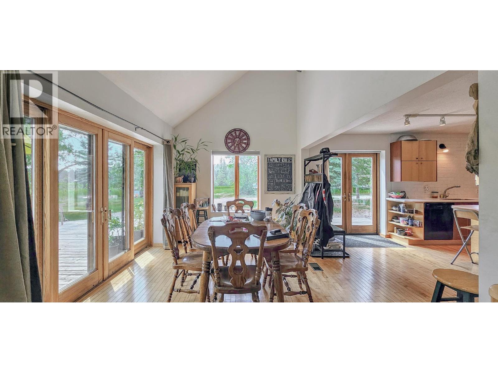 3560 Island Pond Road - 16