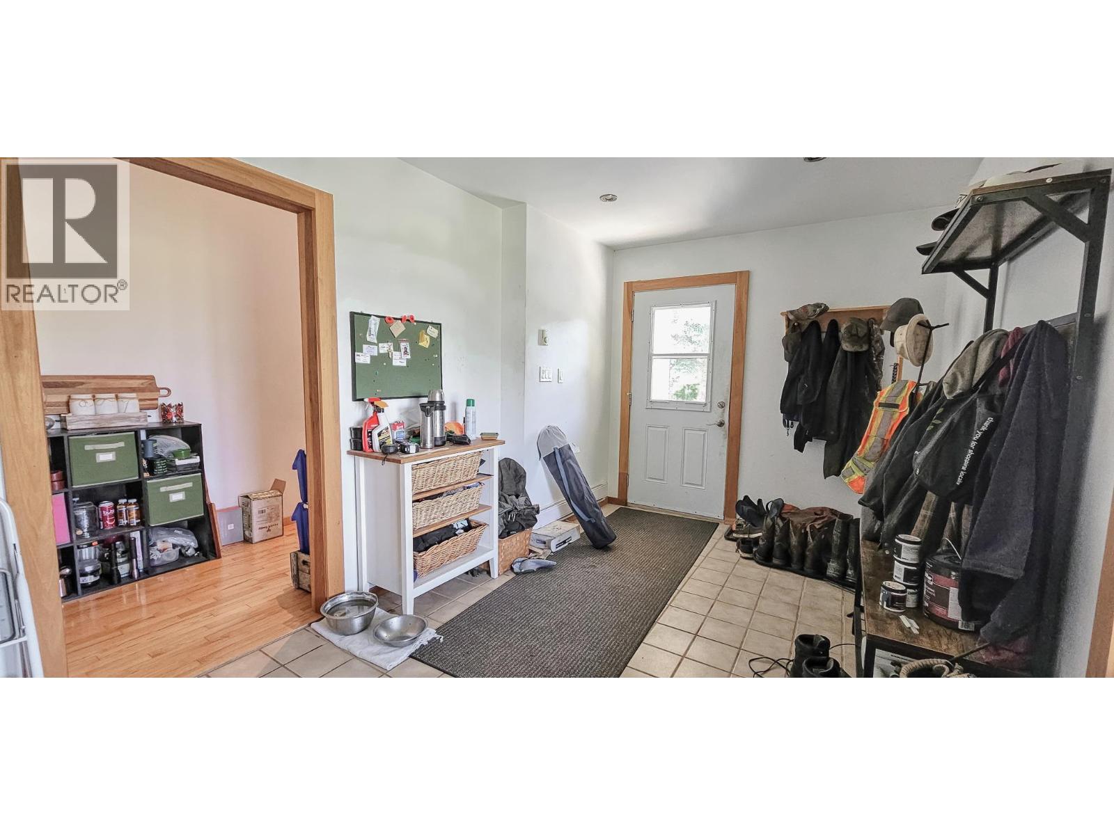 3560 Island Pond Road - 21