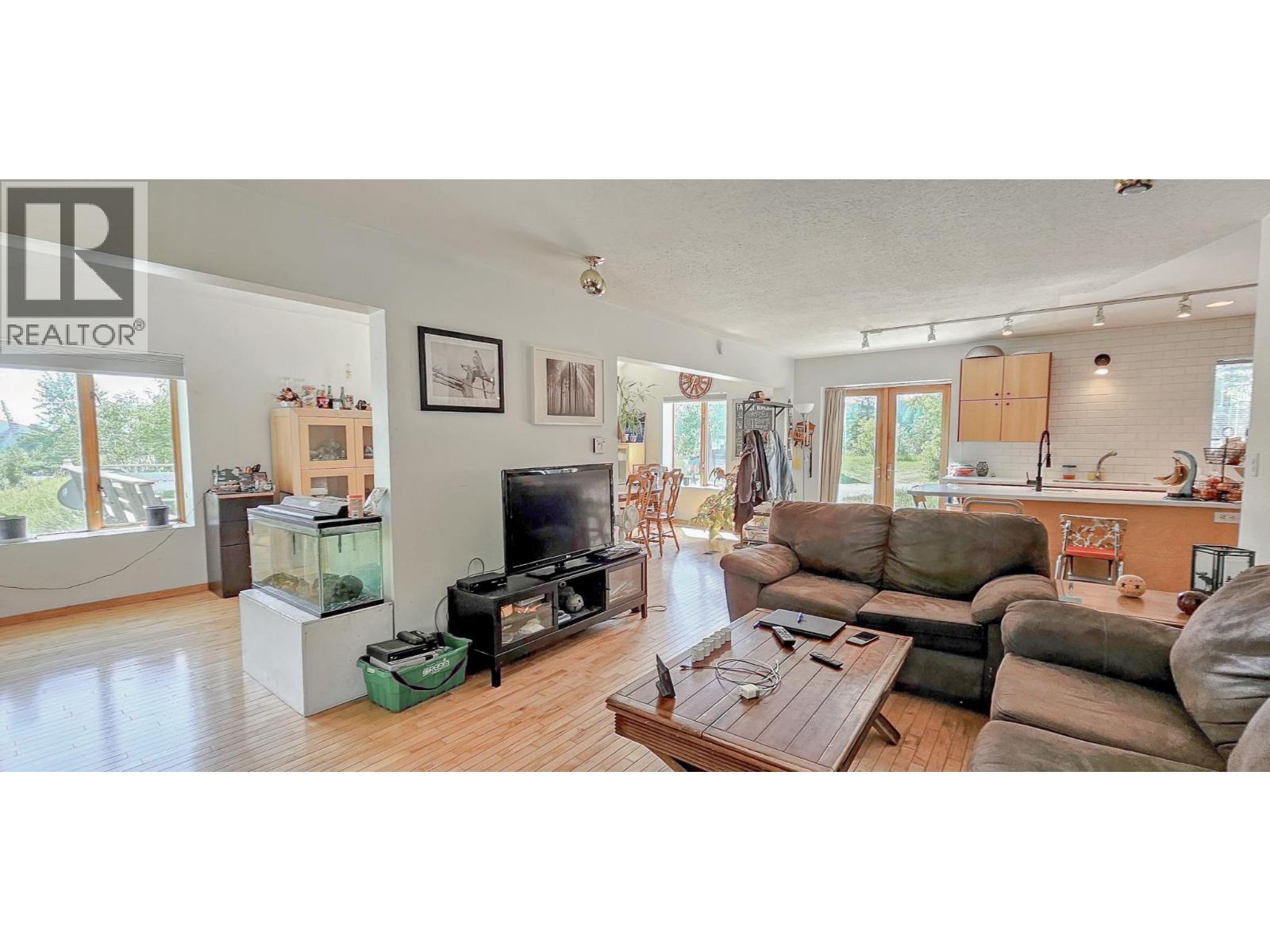 3560 Island Pond Road - Image 23