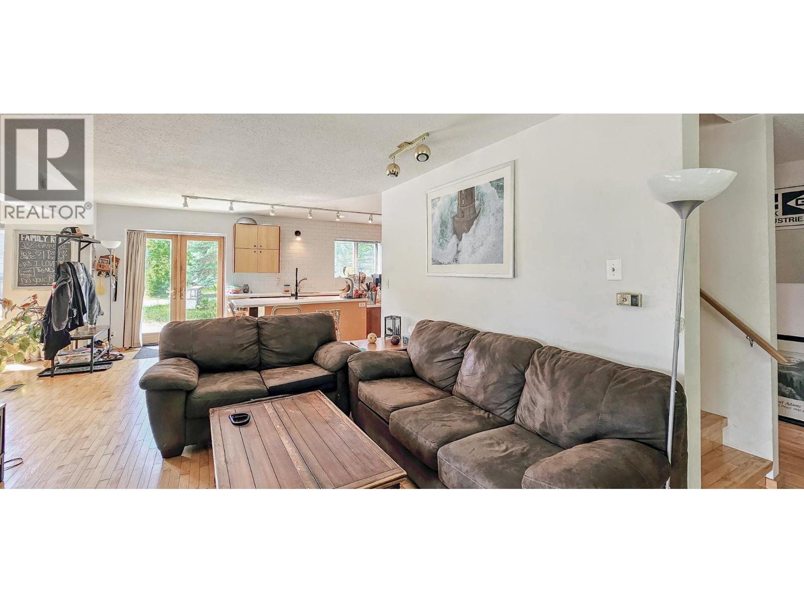3560 Island Pond Road - 24