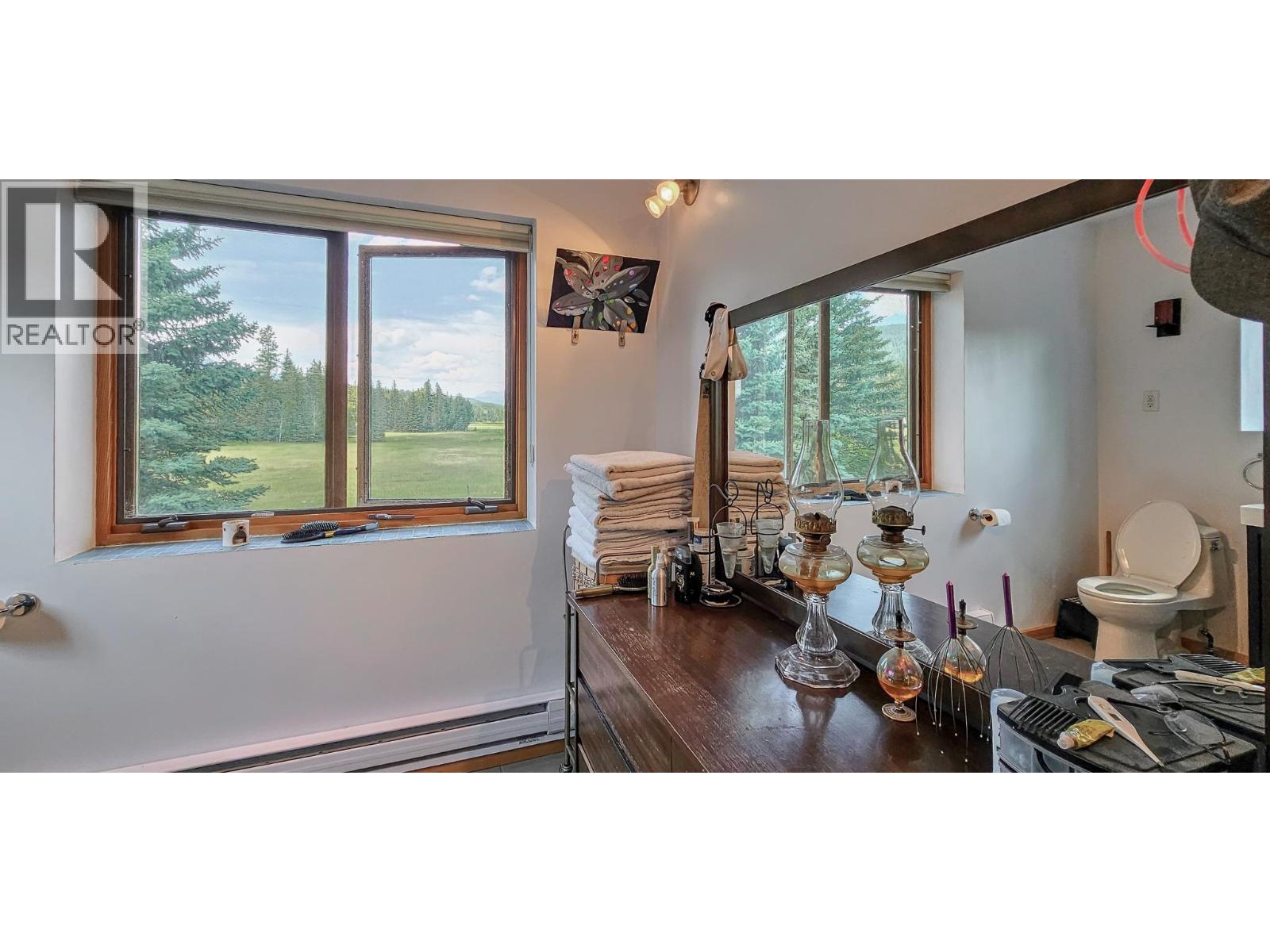 3560 Island Pond Road - 33