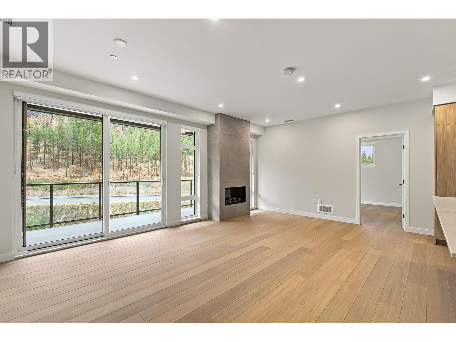 #404 9652 Benchland Drive - 15