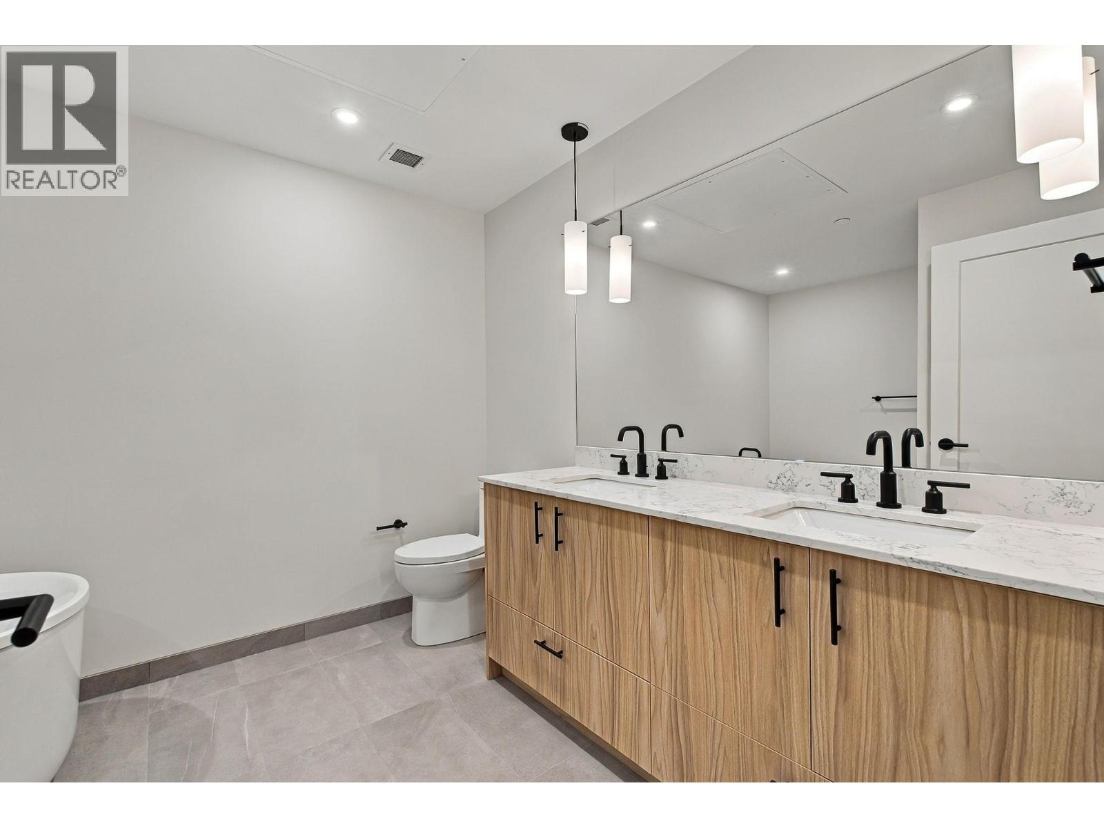 #404 9652 Benchland Drive - Image 25