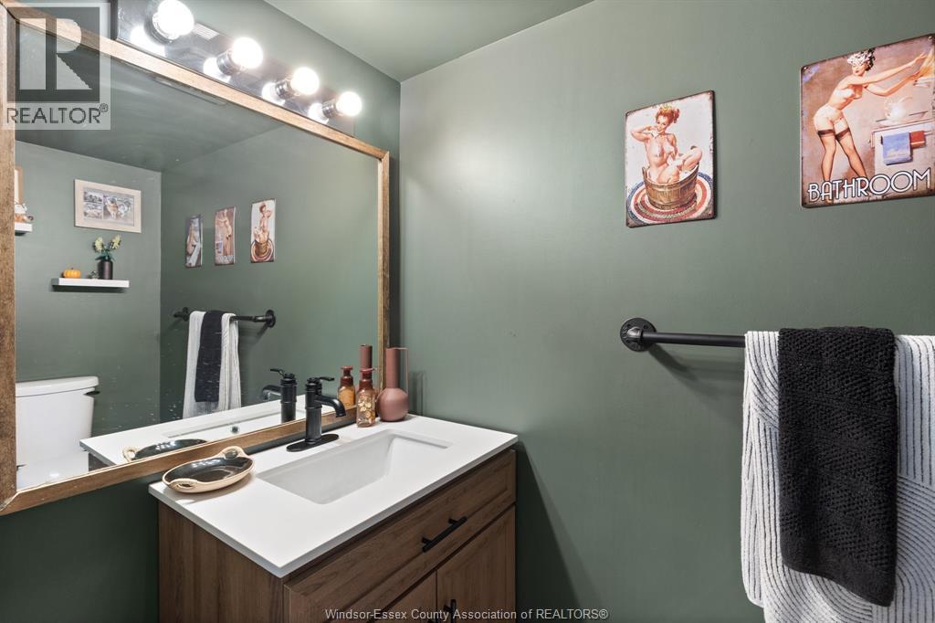 303 STONE RIDGE AVENUE - 26