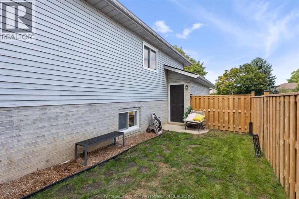 303 STONE RIDGE AVENUE - Image 37