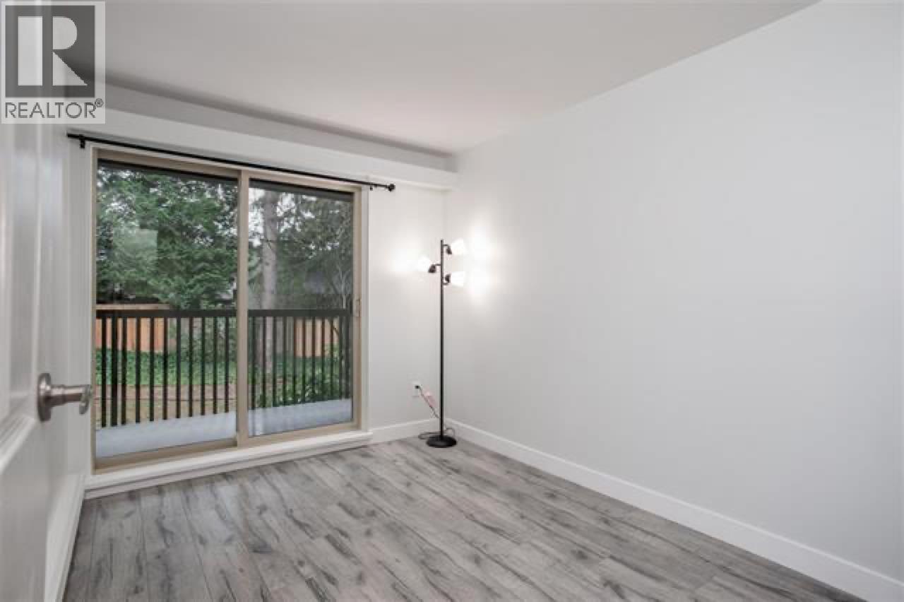 419 9867 MANCHESTER DRIVE, Burnaby
