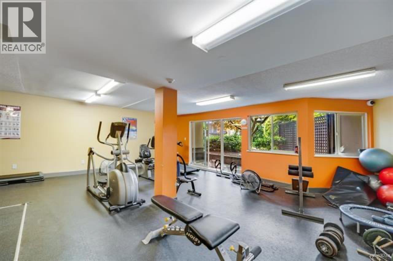 419 9867 MANCHESTER DRIVE, Burnaby