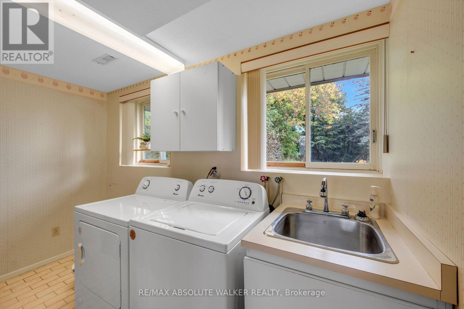 29 JONATHAN PACK STREET - Image 18