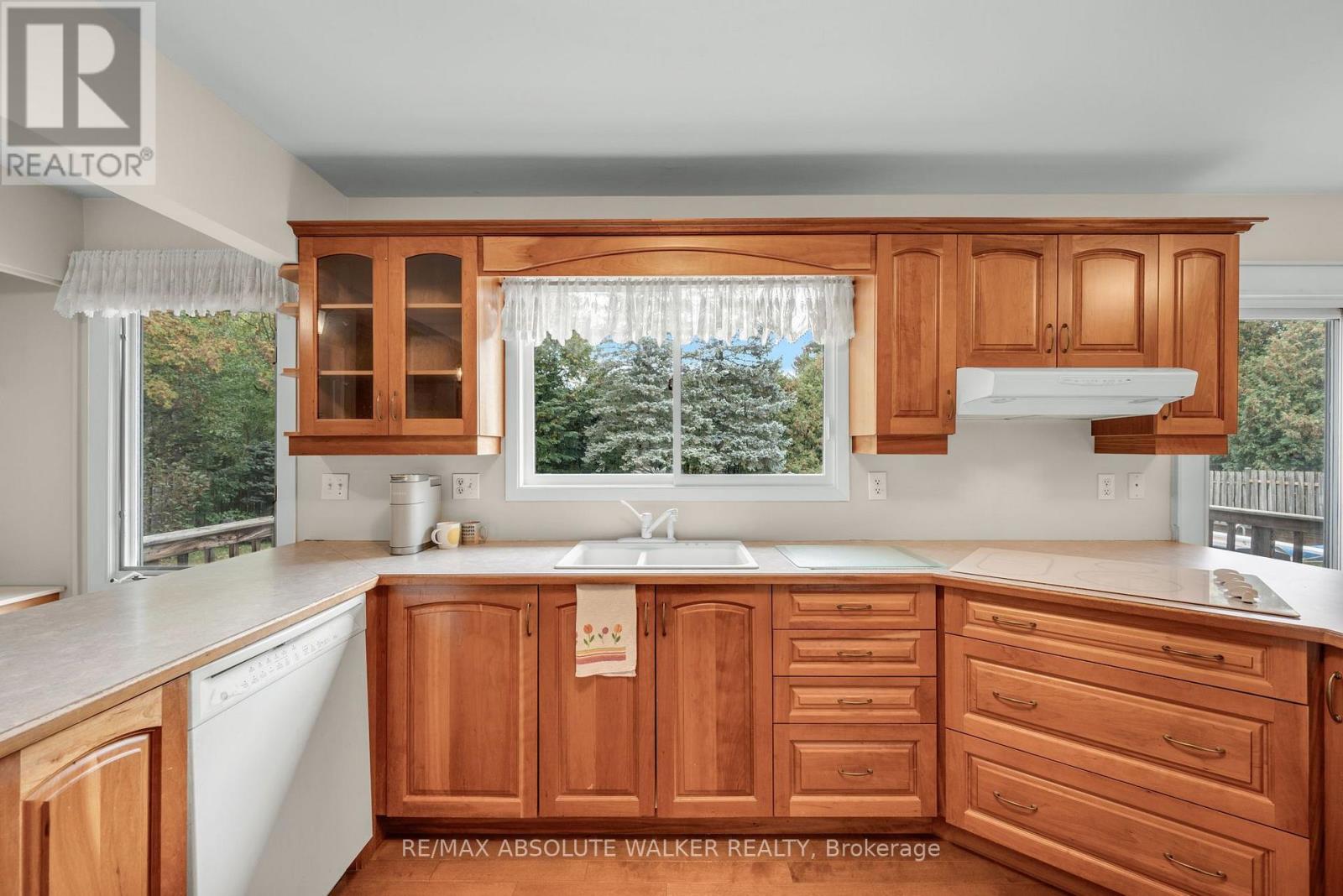 29 JONATHAN PACK STREET - 7