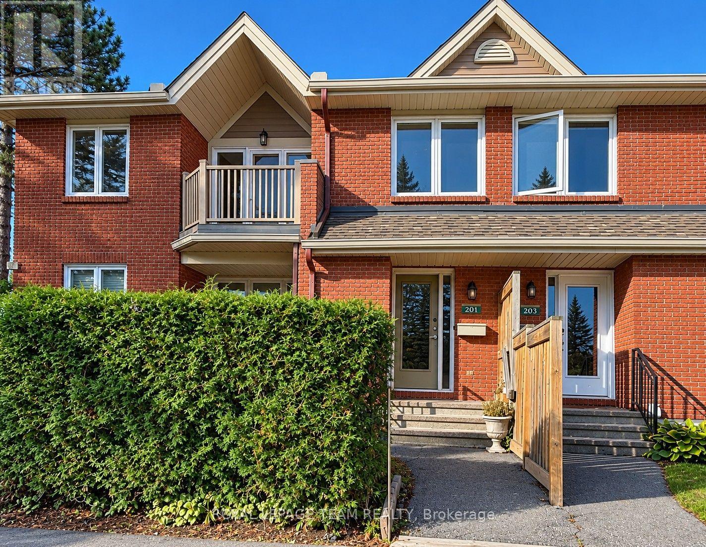 #201 455 CANTEVAL TERRACE - 1