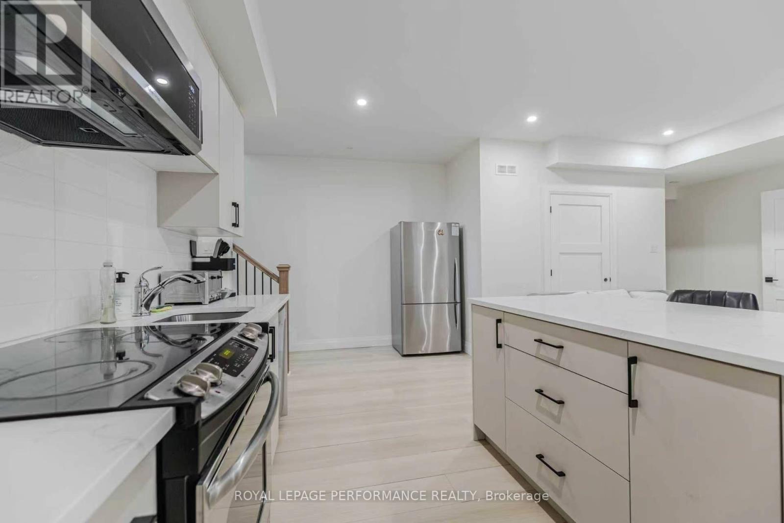 Unit B - 819 Aaron Avenue