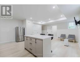 Unit B - 819 Aaron Avenue, Ottawa, ON K2A3P1 Photo 11