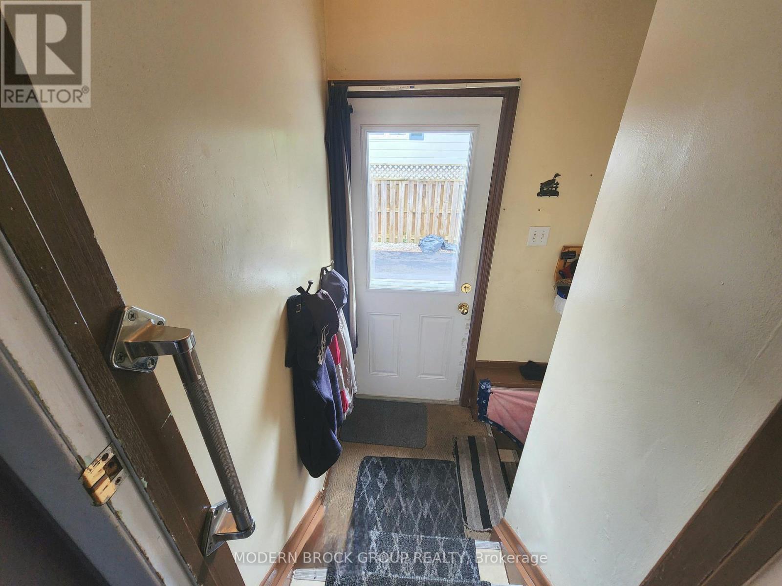 944 MACKENZIE ROAD - 39
