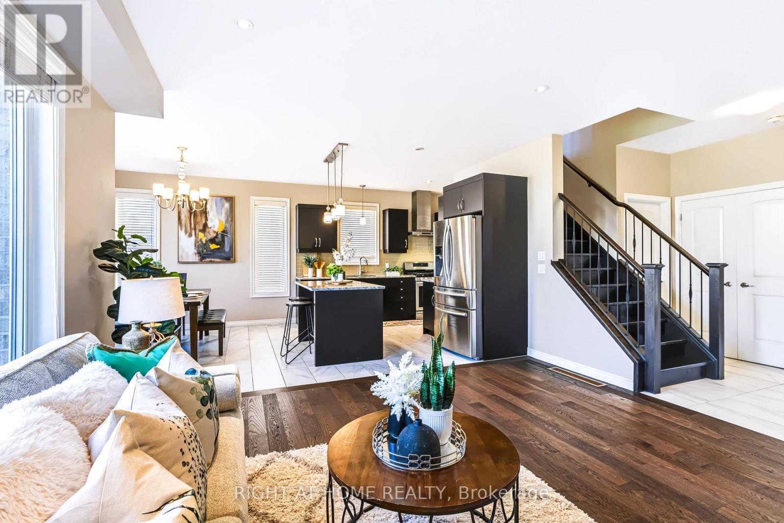 402 TANSBURY STREET - 11