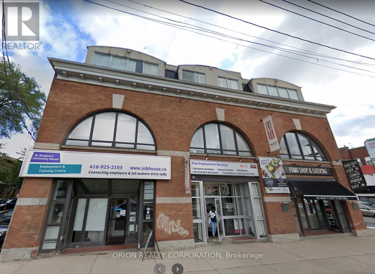 301/302 - 1415 BATHURST STREET