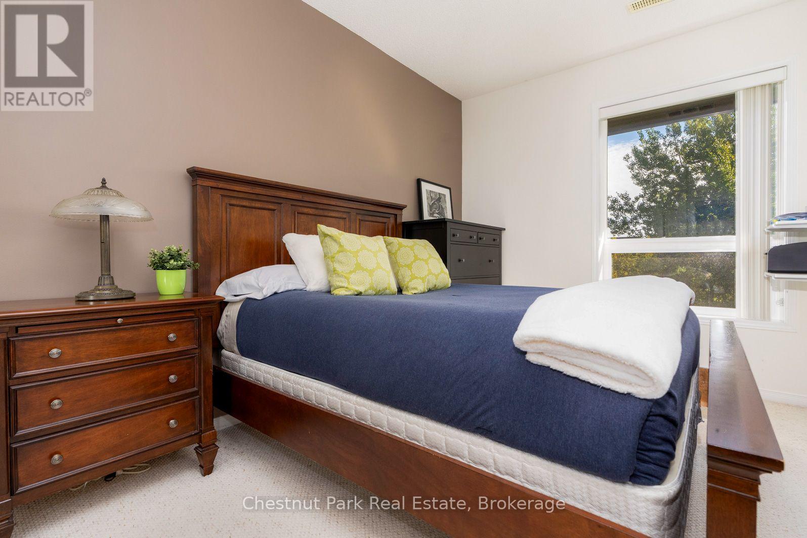 678 Johnston Park Avenue, Collingwood photo 10