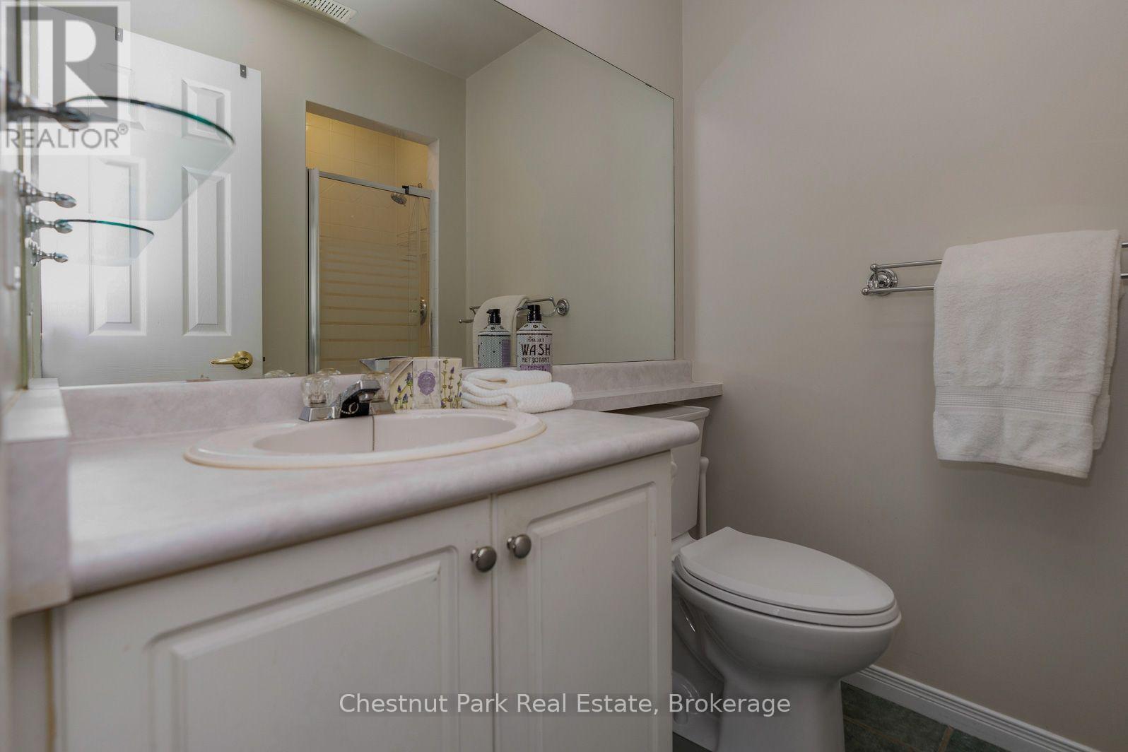678 Johnston Park Avenue, Collingwood photo 16