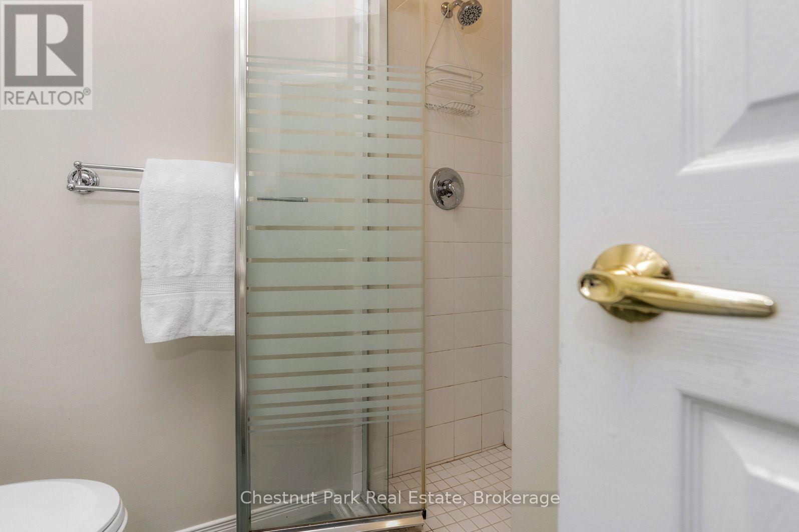 678 Johnston Park Avenue, Collingwood photo 17