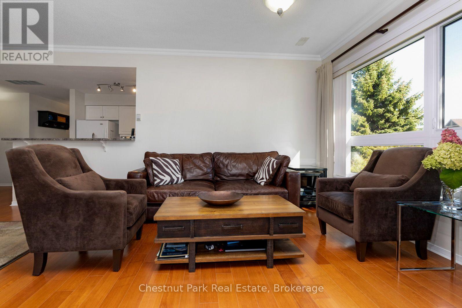 678 Johnston Park Avenue, Collingwood photo 27