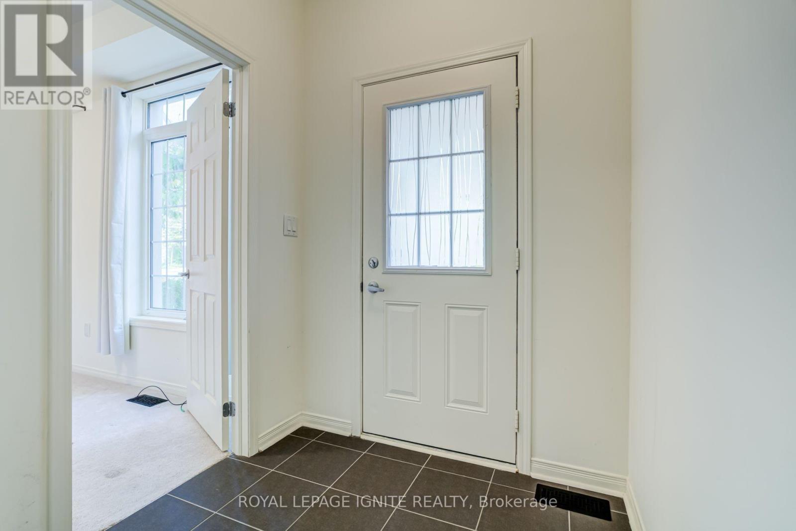 5 Sleeky Lane, Ajax, ON photo 5