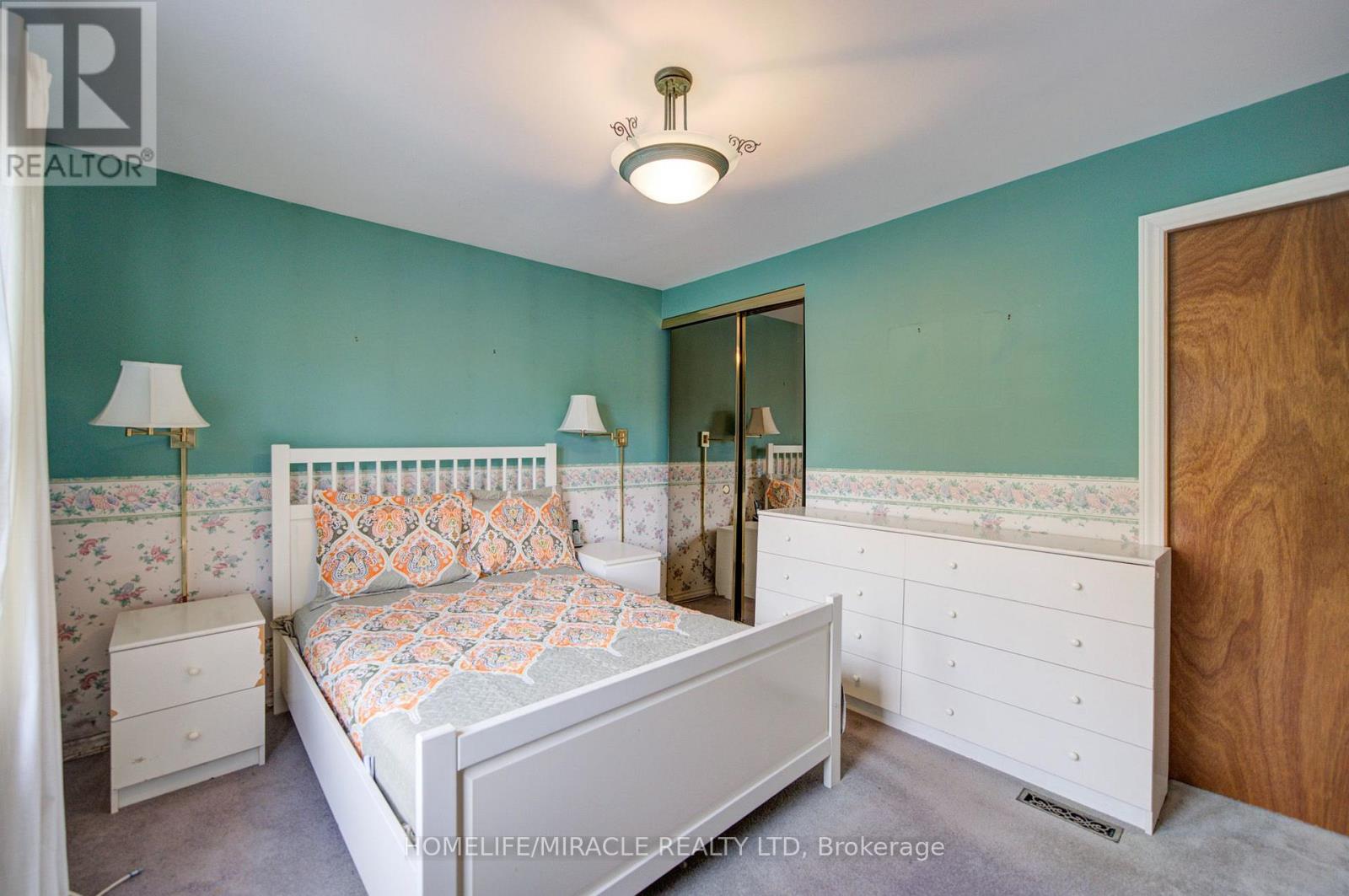 36 VALHALLA BOULEVARD - 36