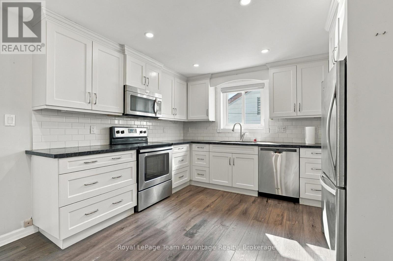55 HIGHLAND CRESCENT - 26