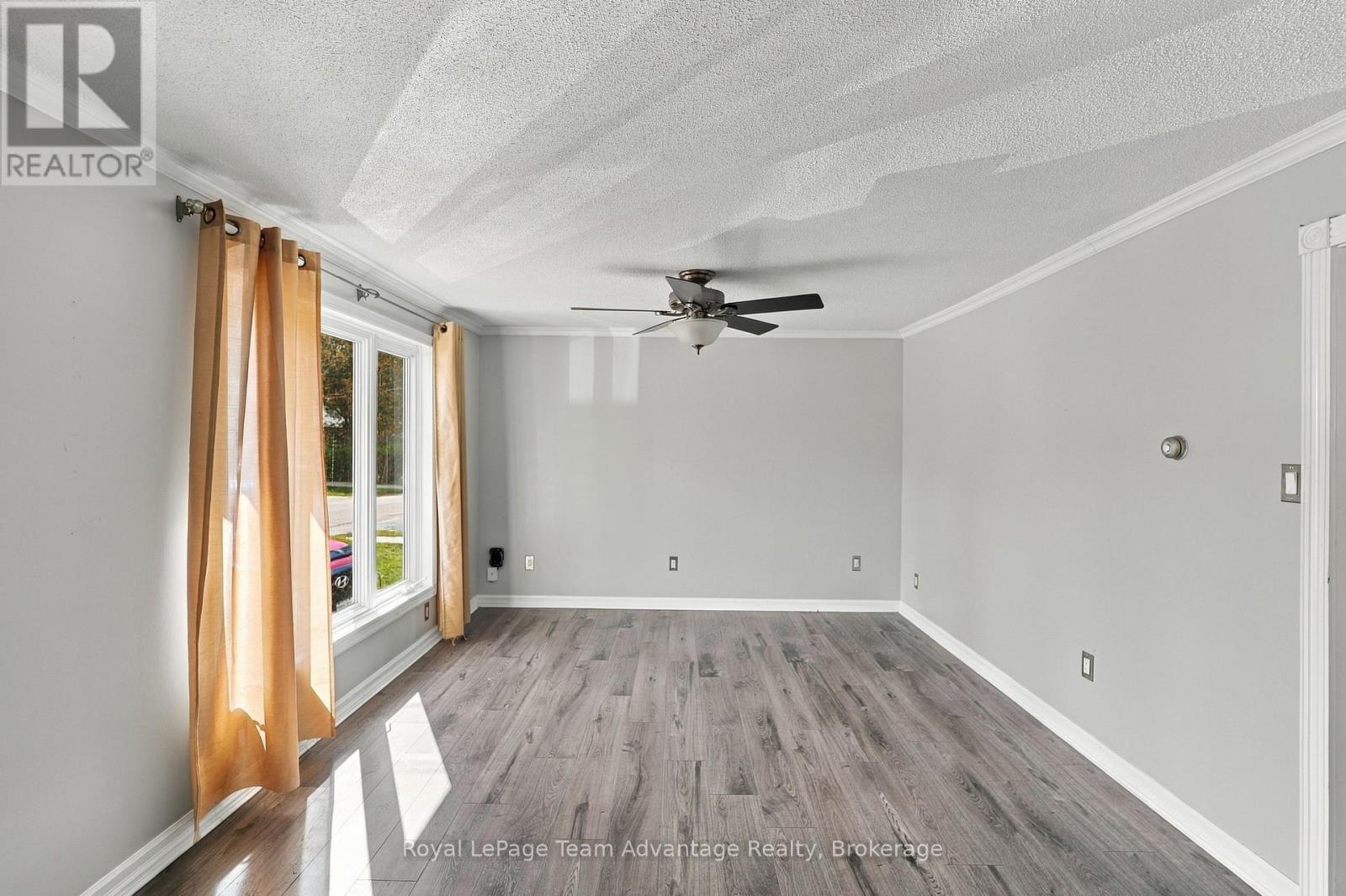 55 HIGHLAND CRESCENT - 29