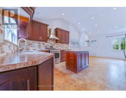 5154 Aurora Road, Whitchurch Stouffville, ON L4A7X4 Photo 15