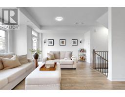 32 Mel Irving Drive, Bradford West Gwillimbury, ON L3Z4P1 Photo 10