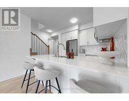 32 Mel Irving Drive, Bradford West Gwillimbury, ON L3Z4P1 Photo 17
