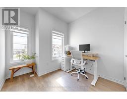 32 Mel Irving Drive, Bradford West Gwillimbury, ON L3Z4P1 Photo 26