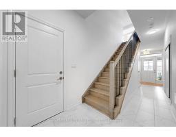 Bedroom 2 - 32 Mel Irving Drive, Bradford West Gwillimbury, ON L3Z4P1 Photo 6