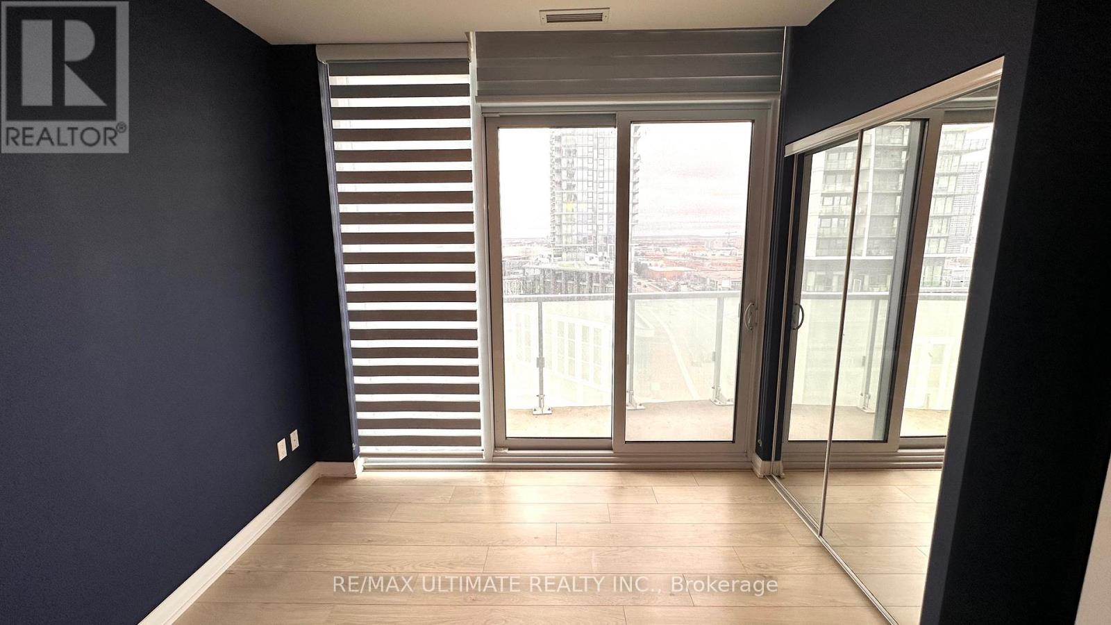 7895 Jane Street — photo 28