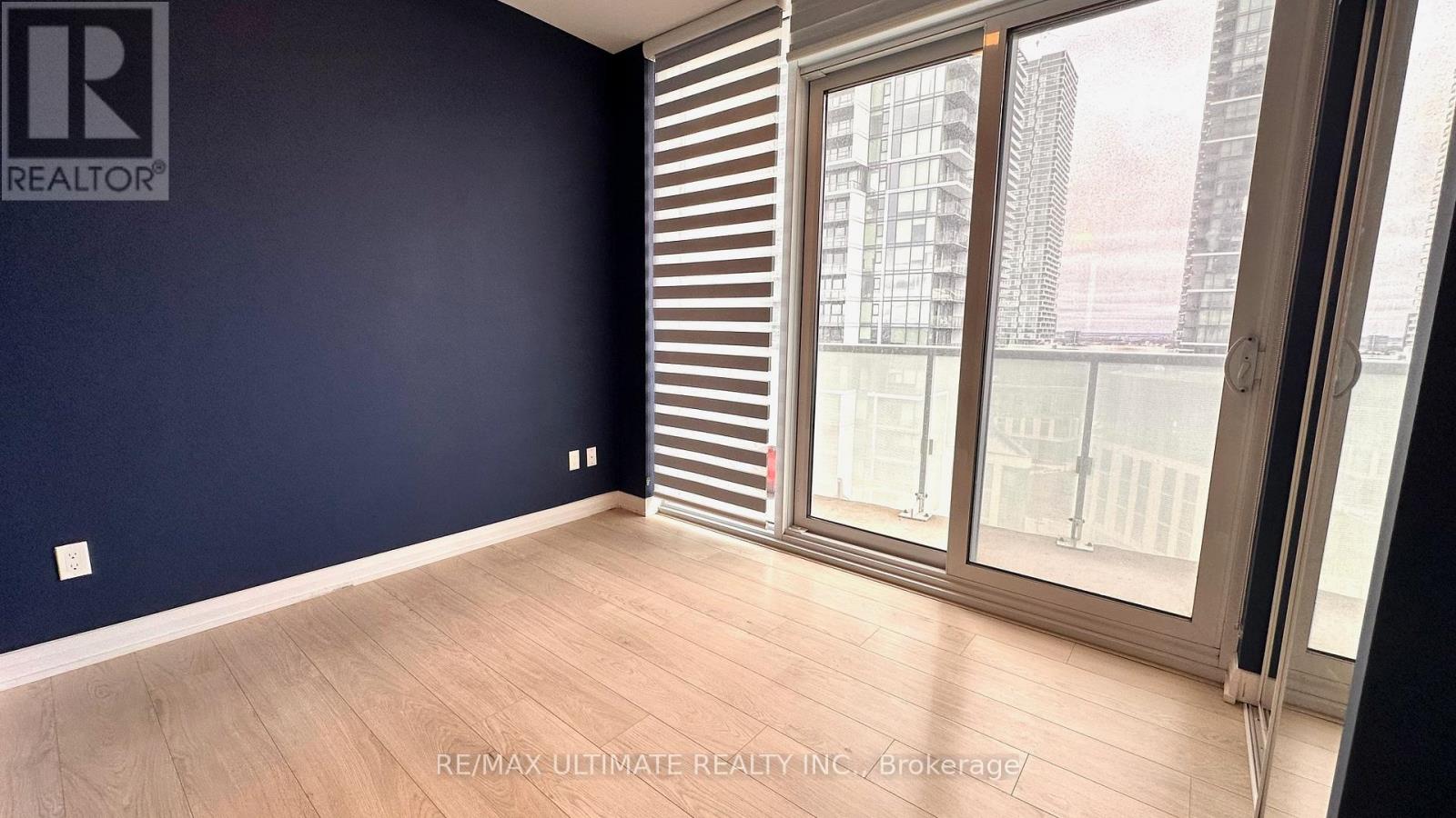 7895 Jane Street — photo 29