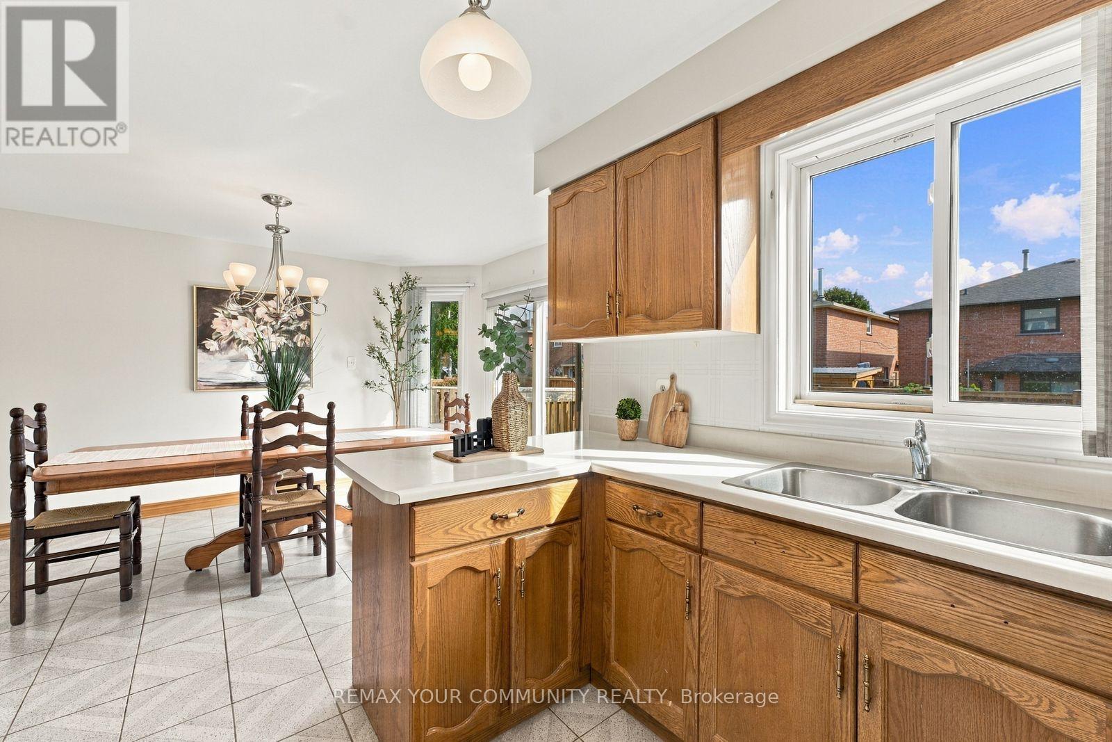 49 Trevor Street, Vaughan, ON photo 17
