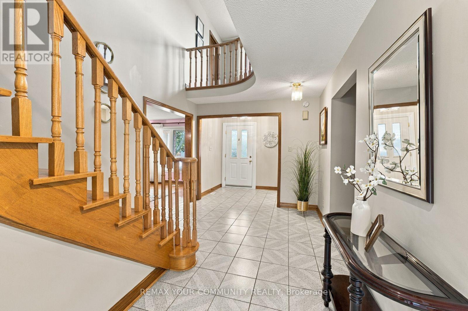 49 Trevor Street, Vaughan, ON photo 5