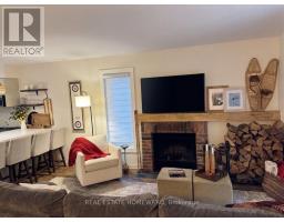 Bedroom 3 - 130 Escarpment Crescent, Collingwood, ON L9Y5B4 Photo 6