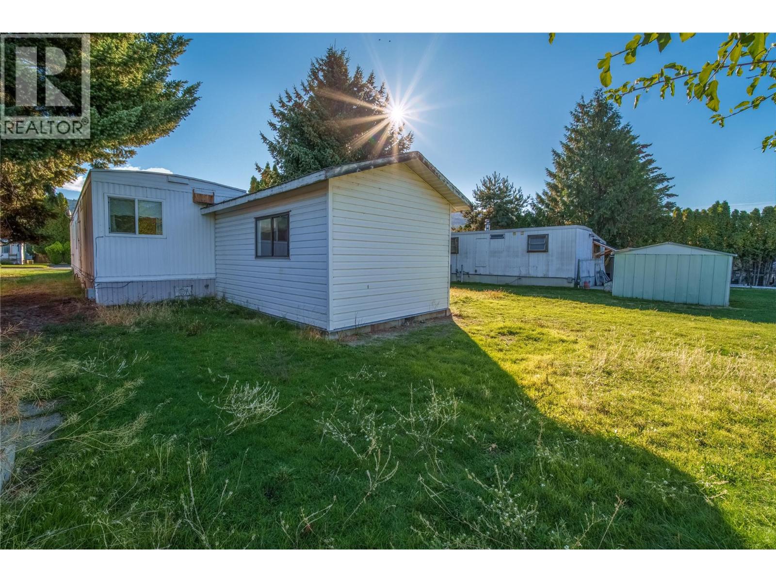 #207 197 Dauphin Avenue - 26
