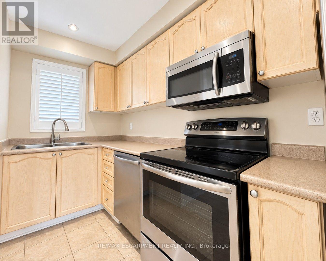 6143 SNOWY OWL CRESCENT - 12