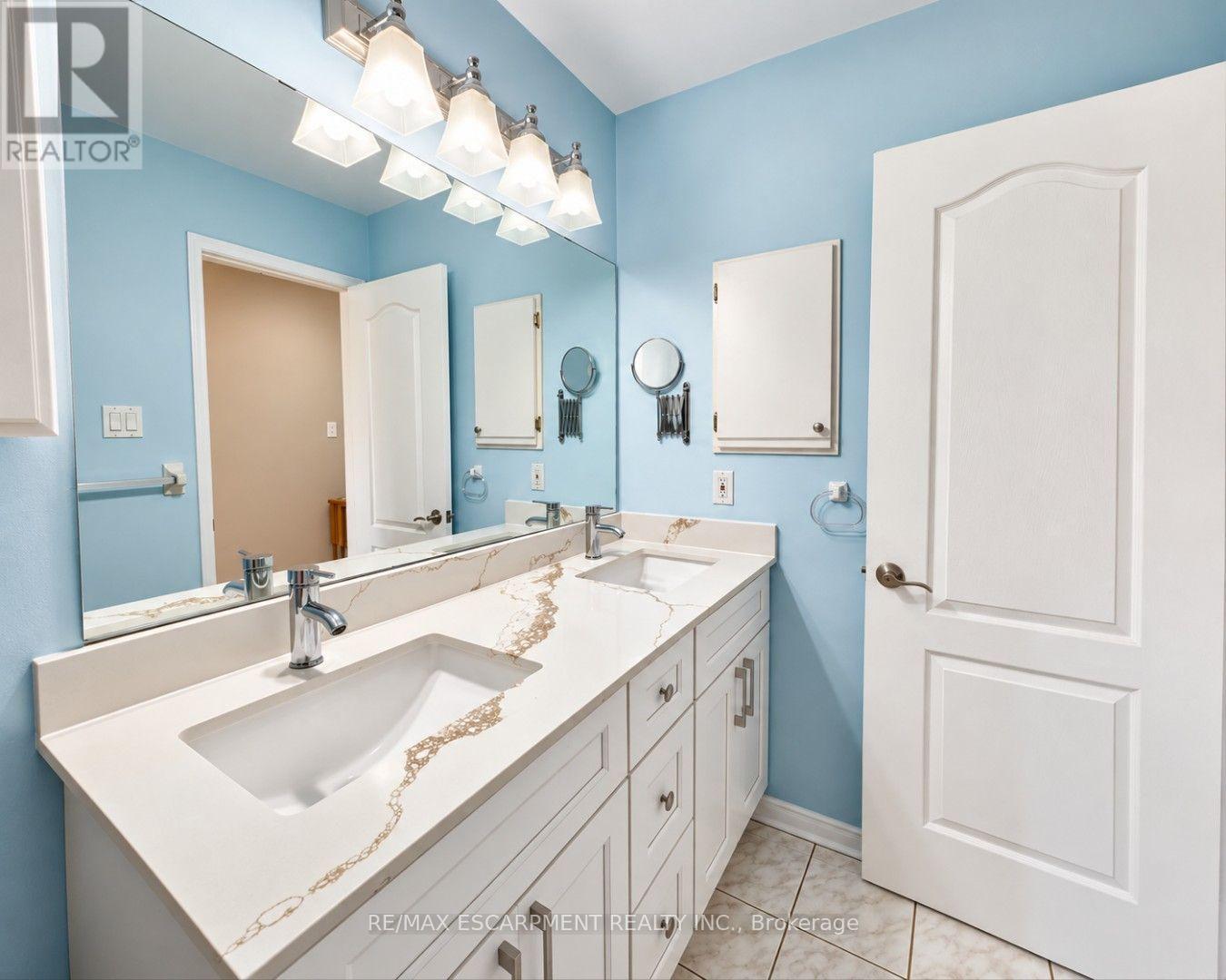 6143 Snowy Owl Crescent, Mississauga, ON photo 14