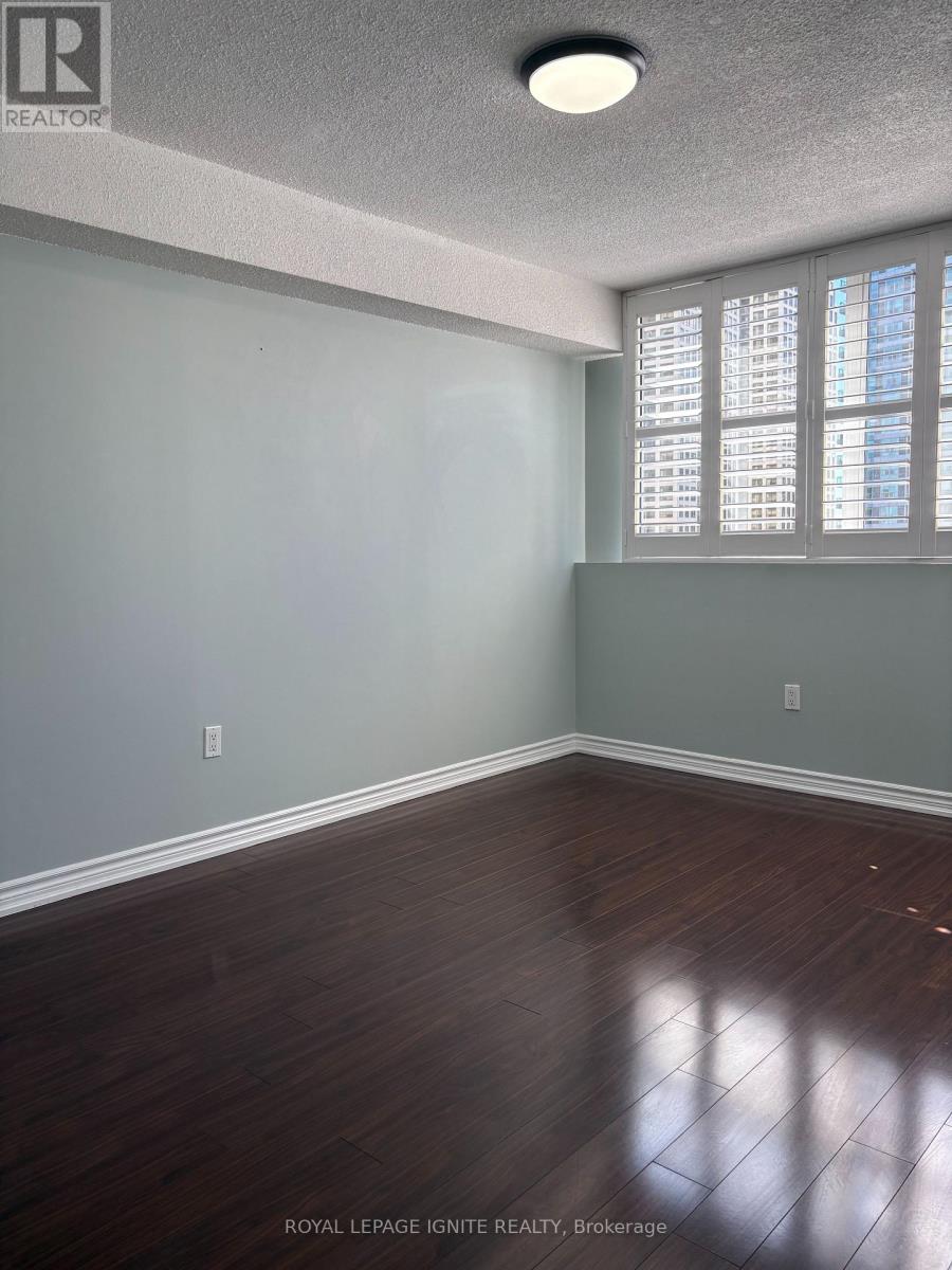 #1105 3590 KANEFF CRESCENT - 7