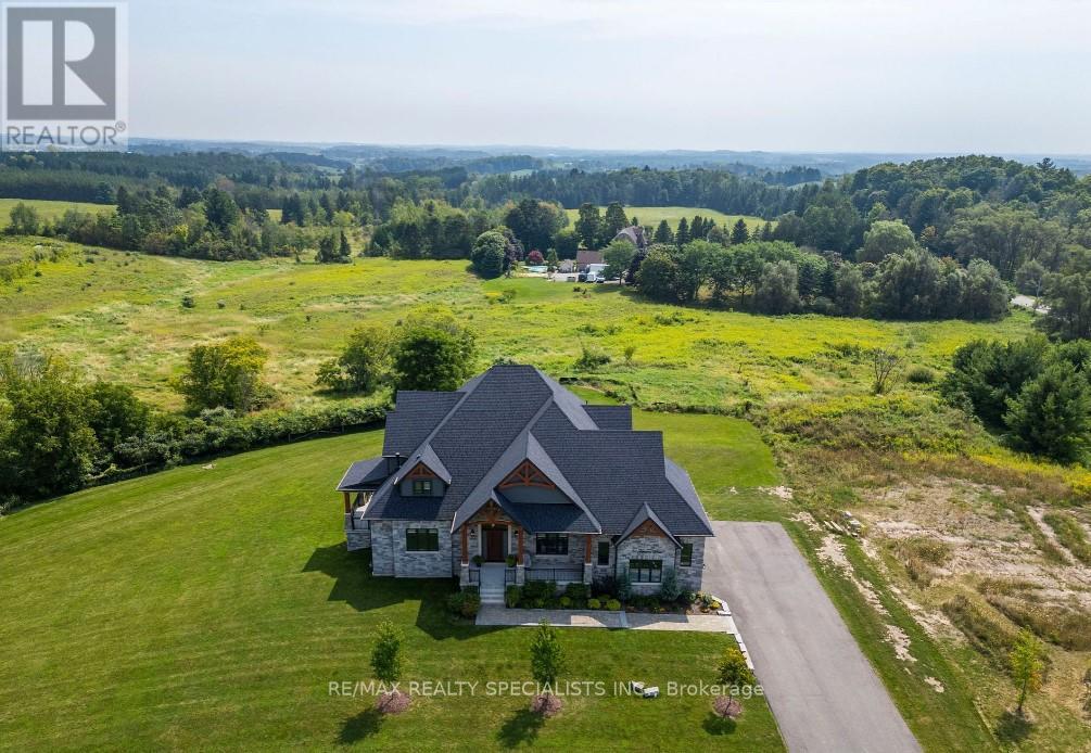 31 Ferrara Drive, Caledon, ON