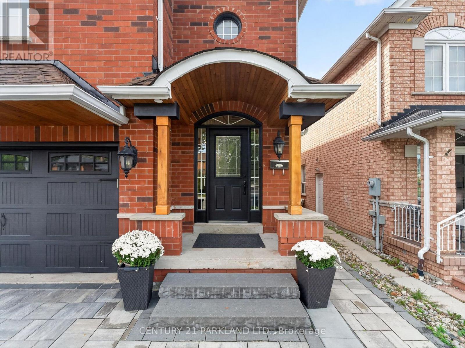 228 Rosemount Avenue, Toronto, ON photo 2