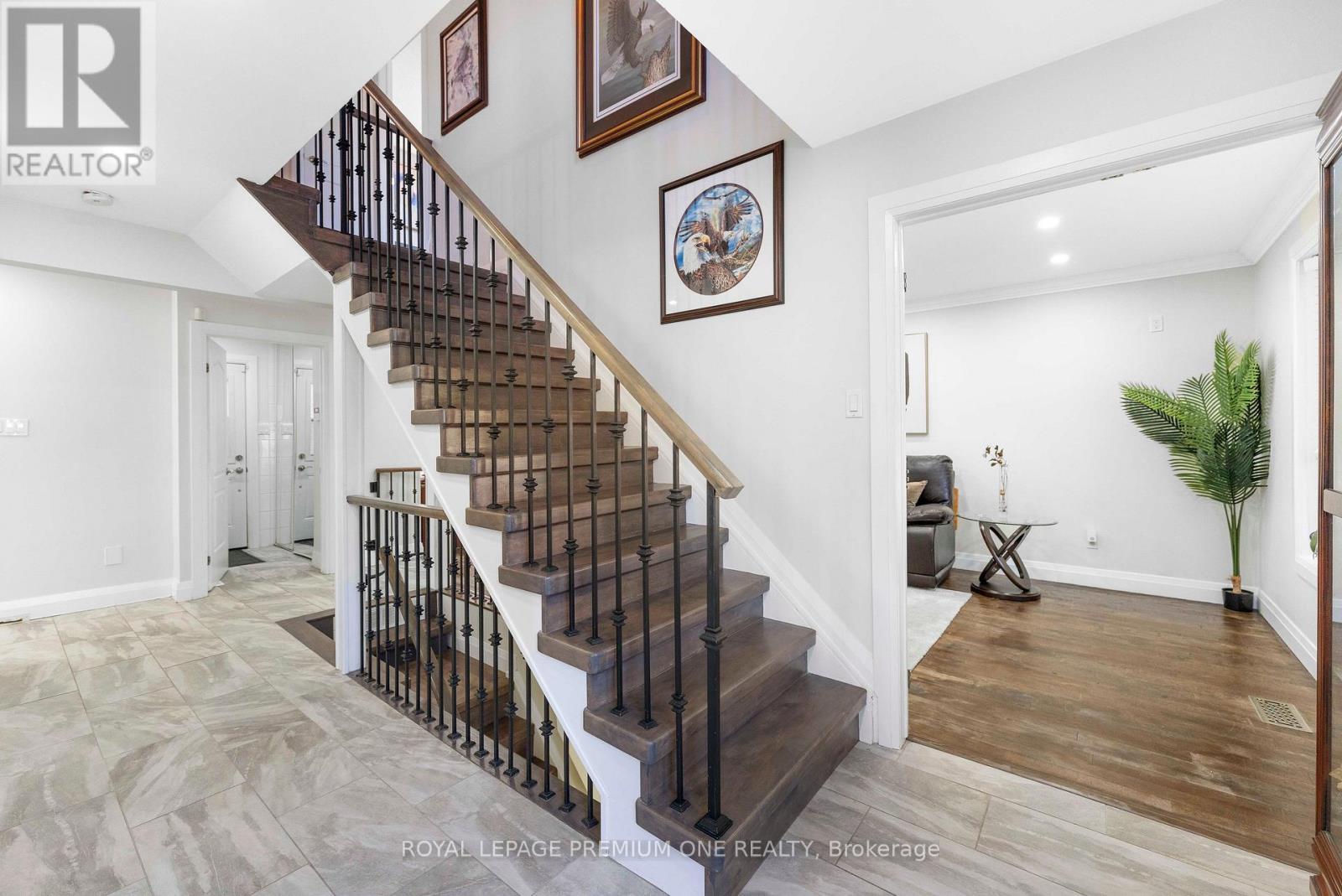 25 Sir Lancelot Court, Caledon, ON photo 4