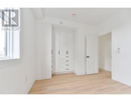 Upper - 228 Emerson Ave Avenue, Toronto, ON M6H3T6 Photo 14