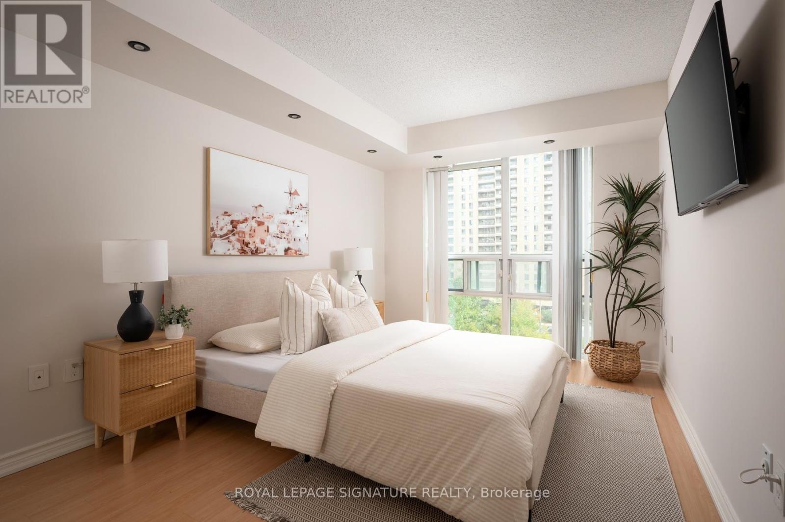 601- 17 Michael Power Place, Toronto, ON photo 14