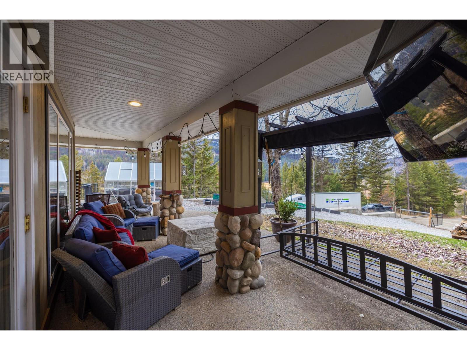 12300 Highway 33 E Highway E - 61