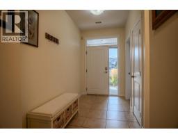 Dining room - 2620 Rosewood Avenue, Kamloops, BC V2B0C4 Photo 6