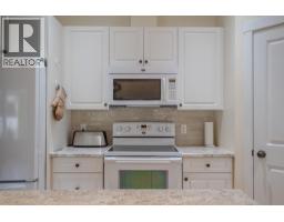 2620 Rosewood Avenue, Kamloops, BC V2B0C4 Photo 11